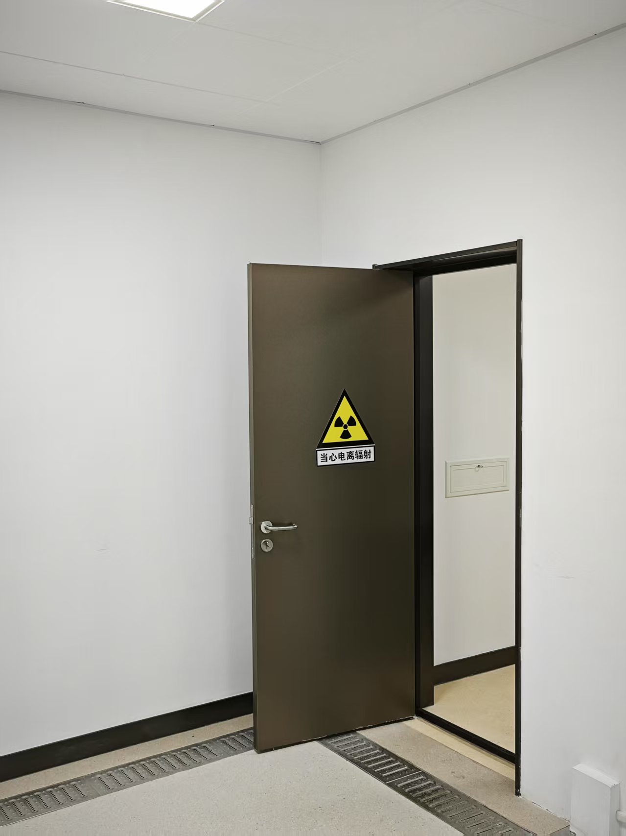 昆明铅门5个铅当量